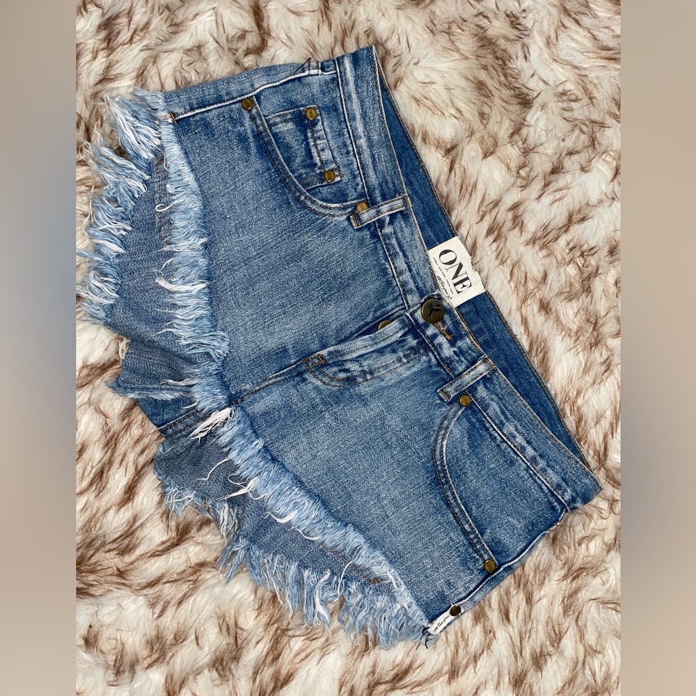 One by One Teaspoon. Bonitas Short.